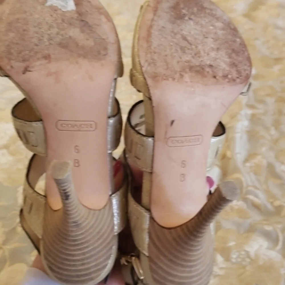 COACH‎ Kareena Light Gold  Size 6B High Heels